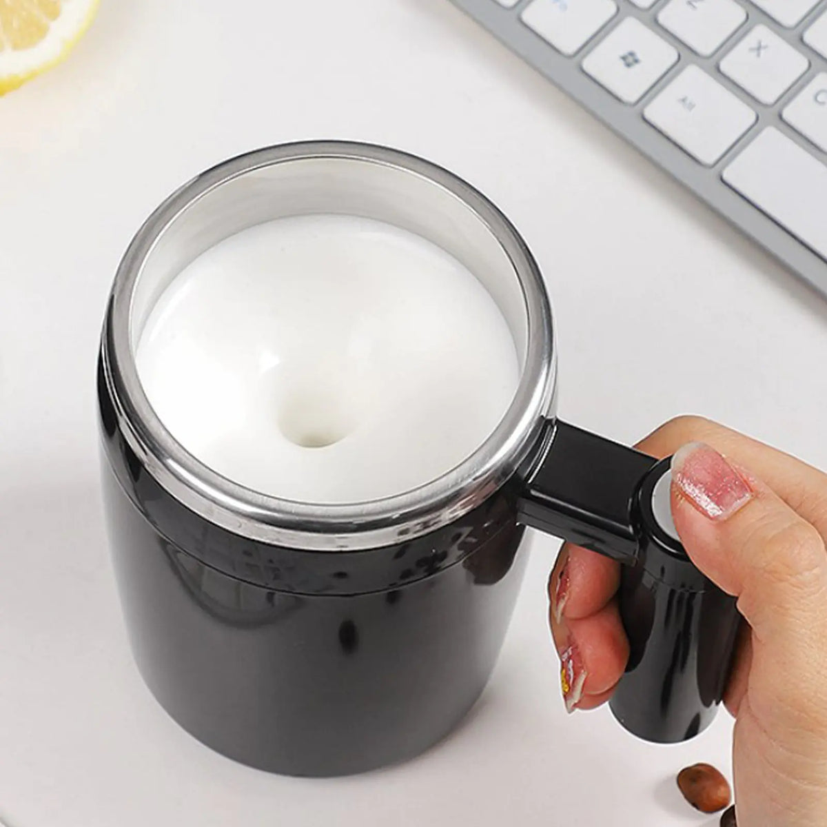 Self Stirring Cup